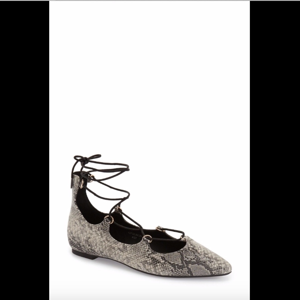 EUC $48 Topshop Fancy Pointy Toe Ghillie Flat 8/41‎